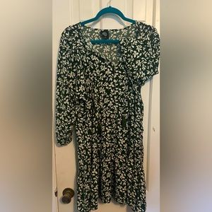 Cute long sleeve dress like new